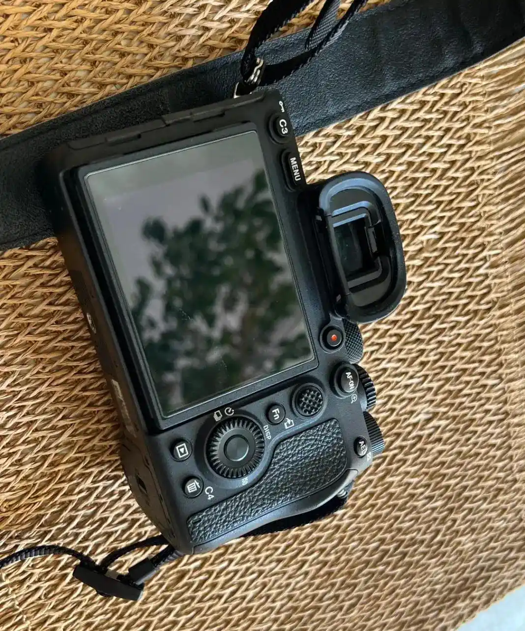 دوربین سونی آلفا7 R IV   R4 دست دو