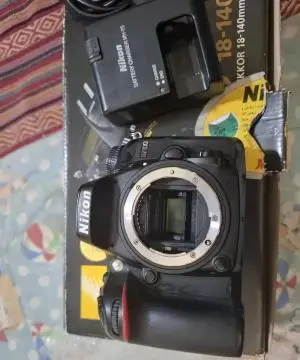 دوربین نیمه حرفه ای نیکون | Nikon D7100+18-140mm دست دوم