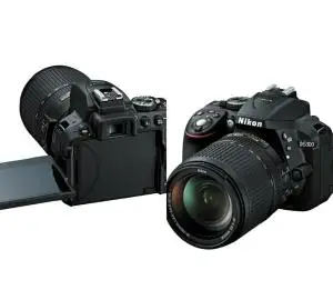 دوربین عکاسی نیکون D5300 با لنز 18-140+کیف+رم دست دوم