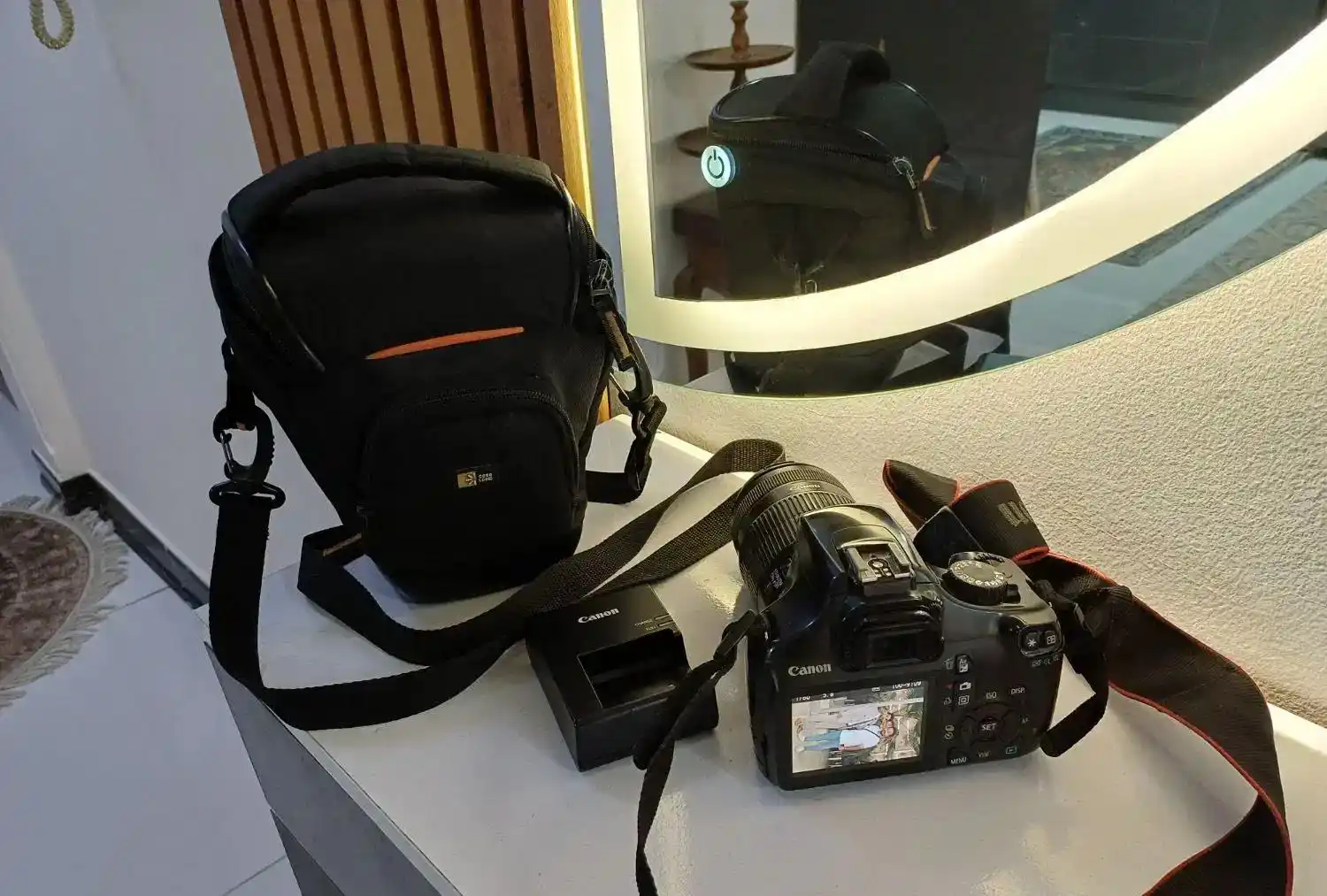 دوربین عکاسی و فیلمبرداری canon 1100d دست دو