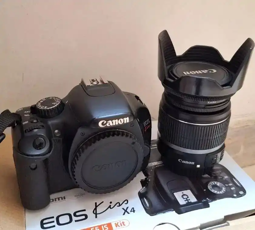 دوربین 550D canon x4 دست دو