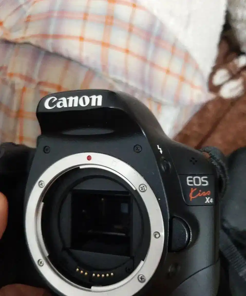 دوربین Canon 550D در‌ حد نو دست دو