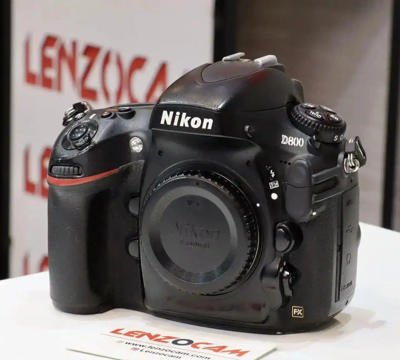 دوربین نیکون D800 دست دو