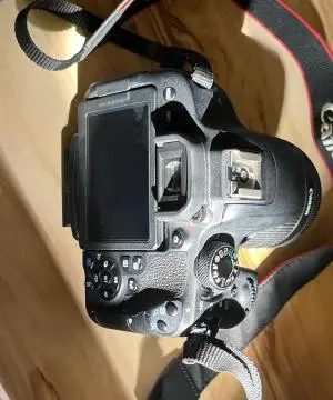 کنون D800 دست دوم