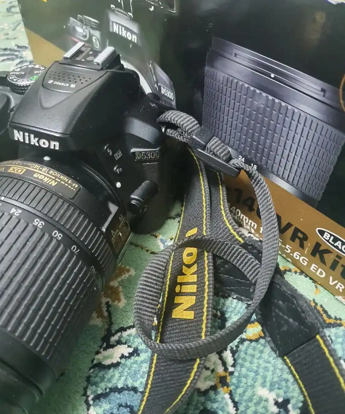 دوربین حرفه ای دست دو