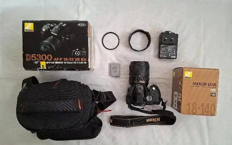 دوربین d5300 نیکون لنز 18-140 دست دو