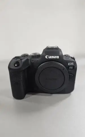 Canon R6 دست دوم