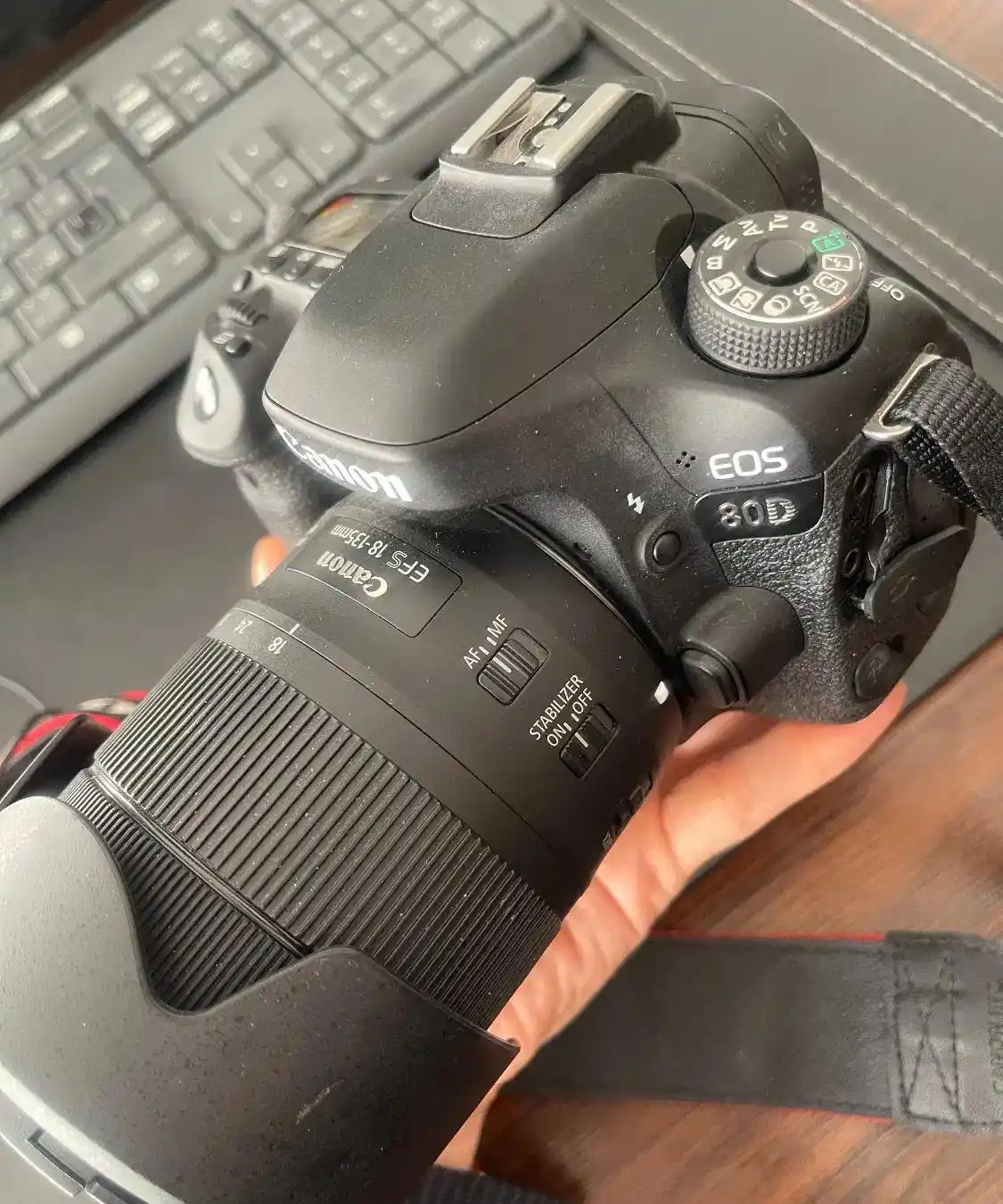 دوربین عکاسی canon دست دو