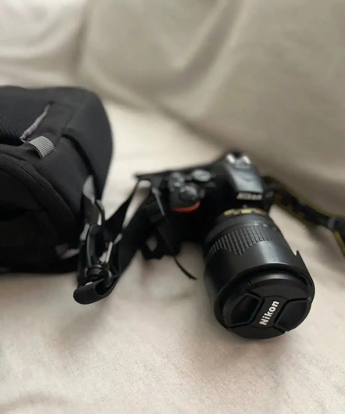 دوربین Nikon D5600 دست دو