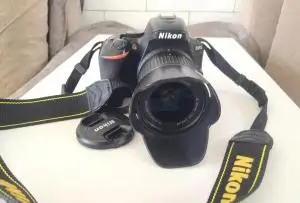 دوربین عکاسی nikon d5600 دست دوم