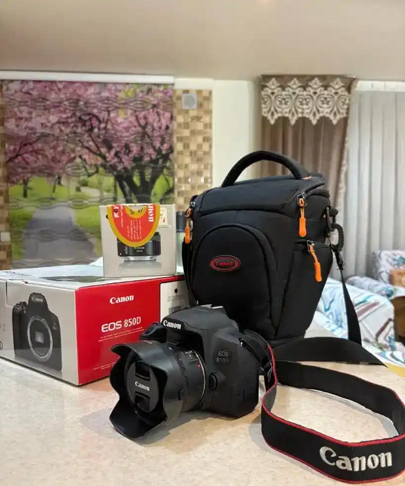 دوربین حرفه ای عکاسی و فیلمبرداری 850d کنون دست دو