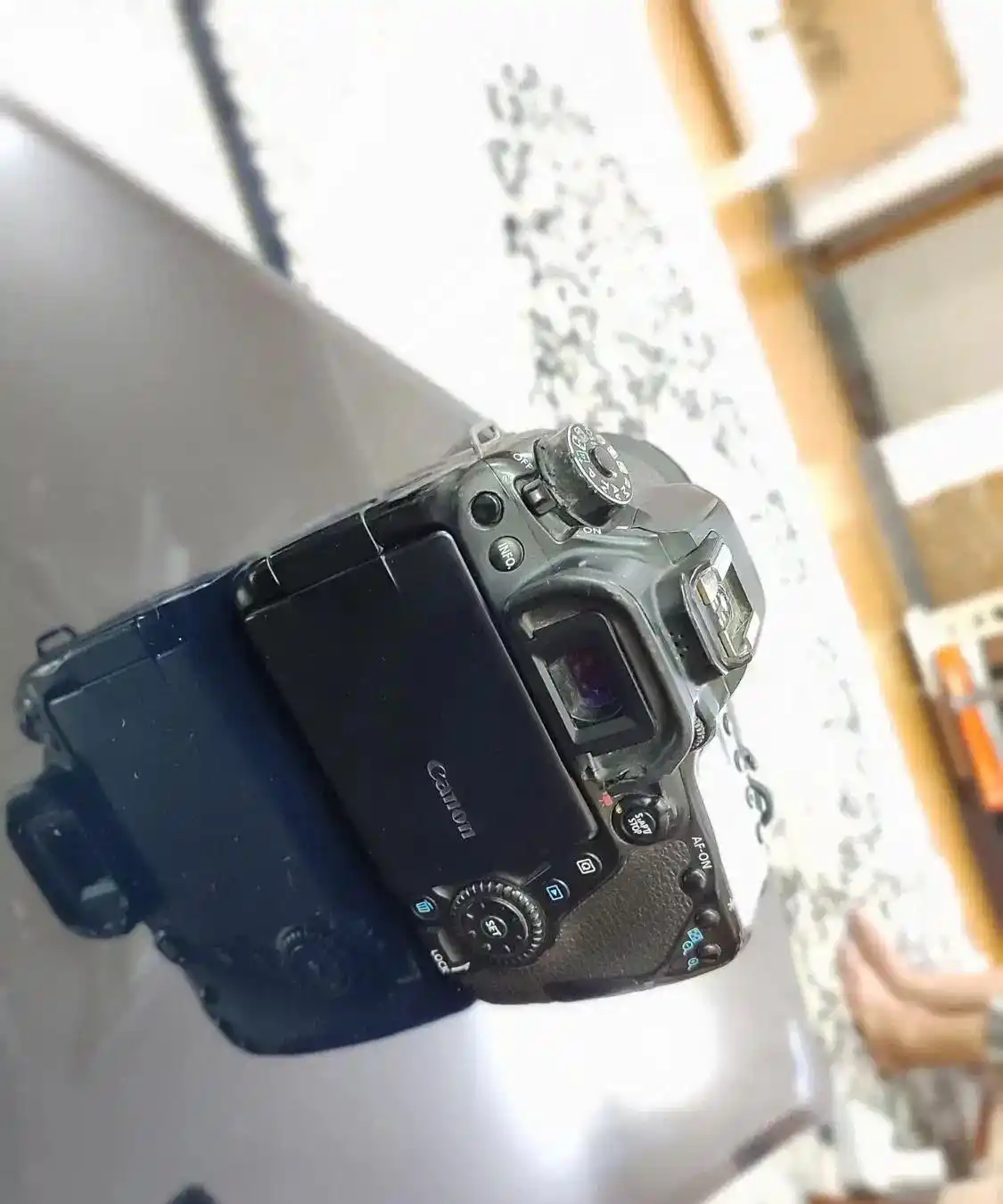 کنون ۸۰دی دست دو