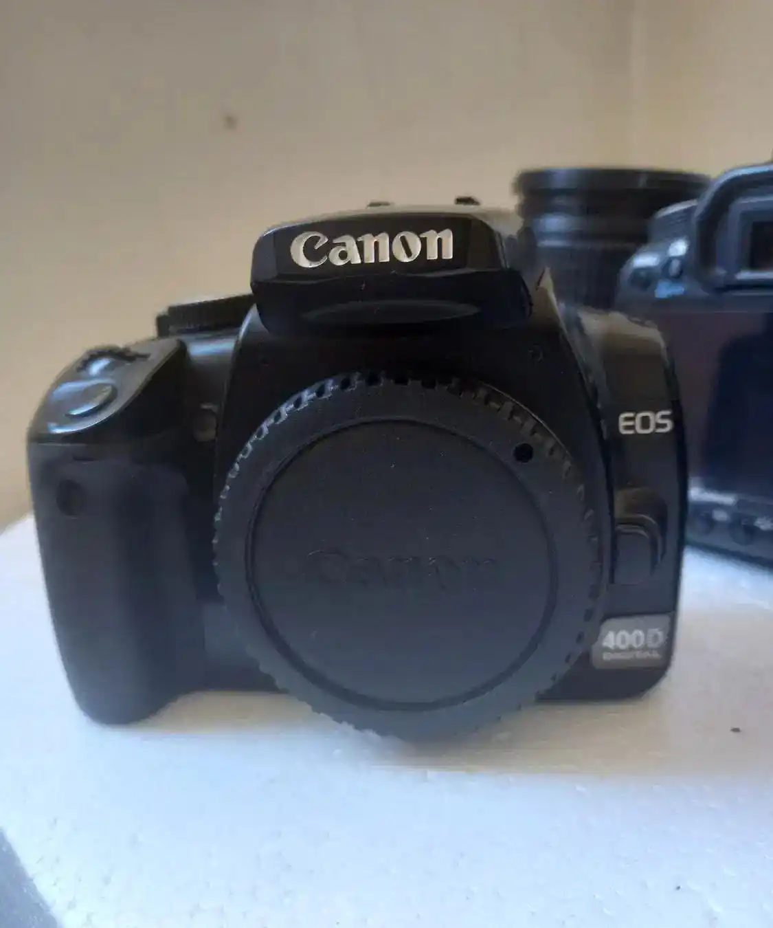 بادی دوربین کنون 400d canon دست دو