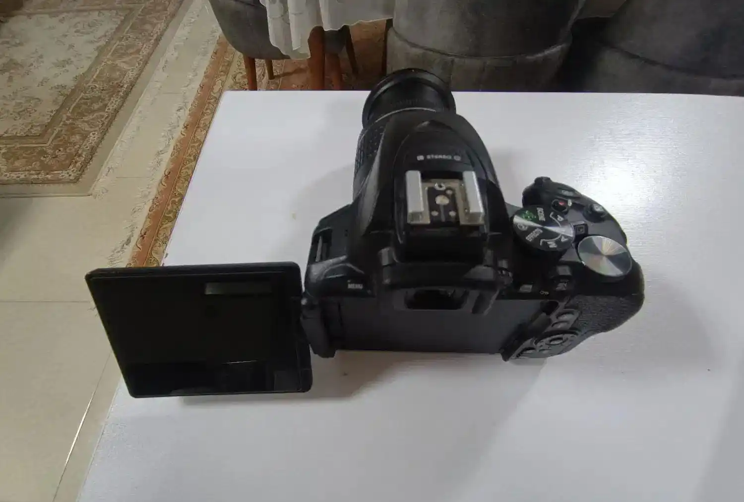 دوربین نیکون D5600 دست دو