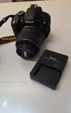 دوربین نیکون 3200 +همراه دولنز دست دوم