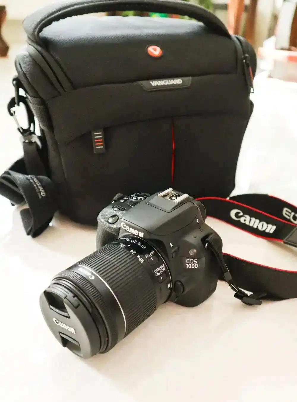 دوربین کنون،لنز ۱۸-۵۵،کیف ونگارد،مموری کارت دست دو