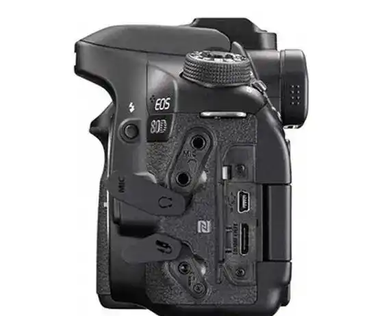 دوربین دیجیتال کانن مدل Eos 80D EF S دست دو