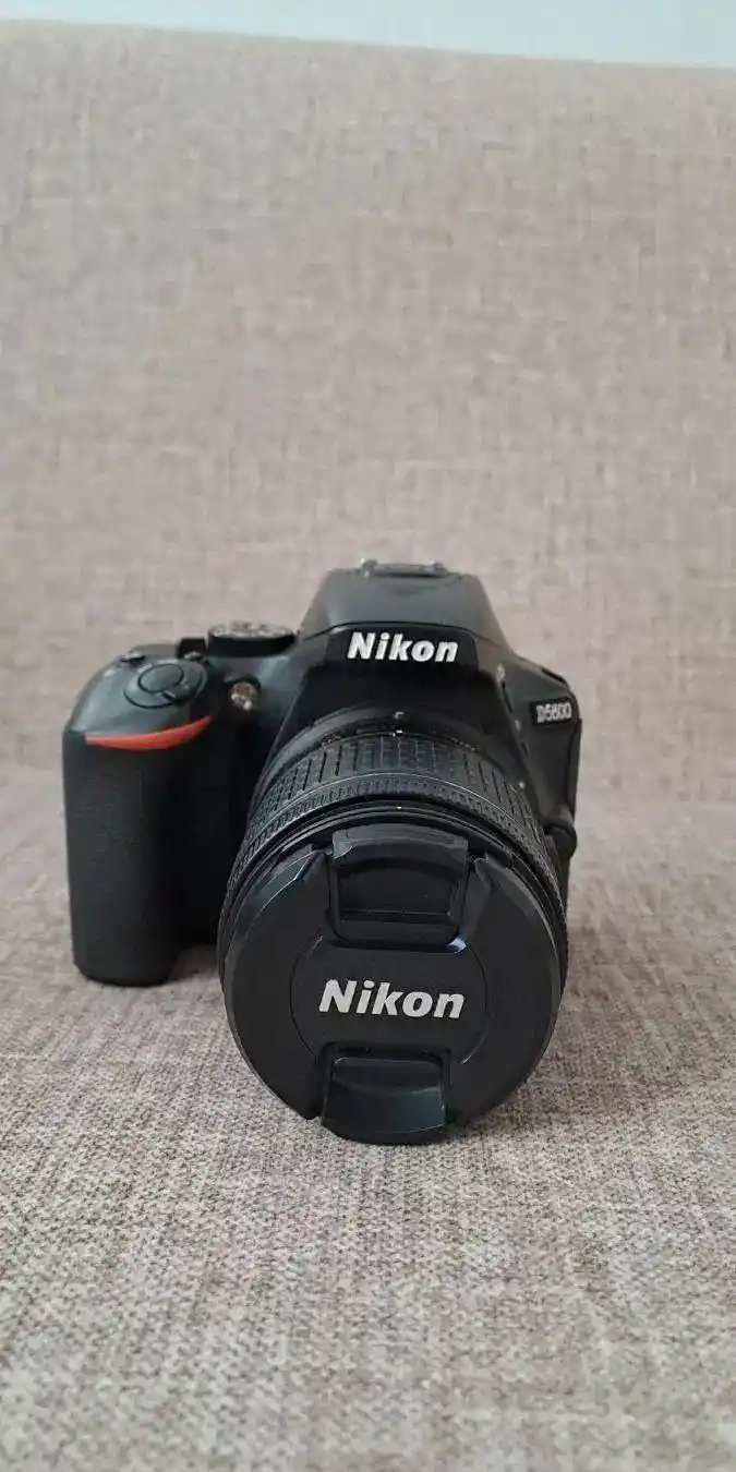 دوربین عکاسی نیکون nikon d5600 دست دو