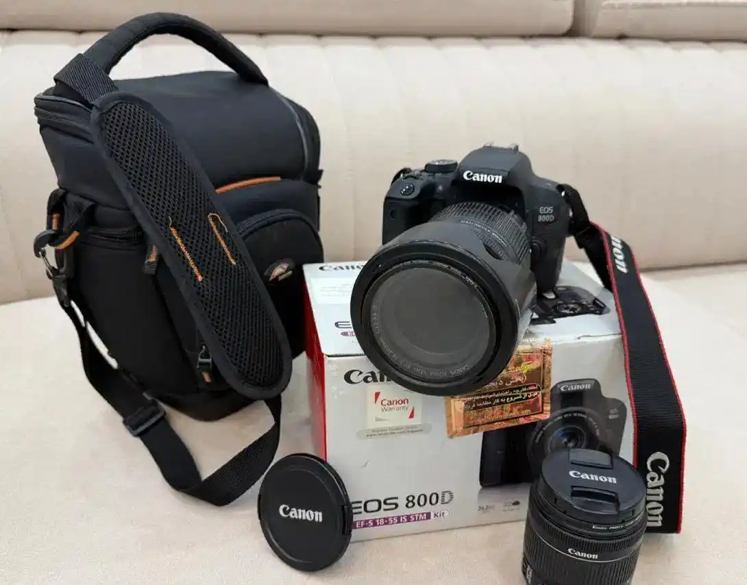 دوربین Canon 800D + لنزهای 18-55 و 18-200 دست دو