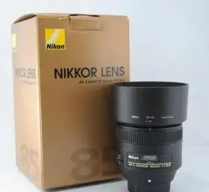 لنز حرفه ای نیکون85 میلیمترf1.8 دست دوم