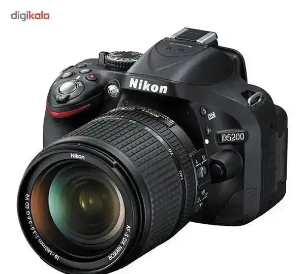 دوربین ۵۲۰۰ نیکون دست دو