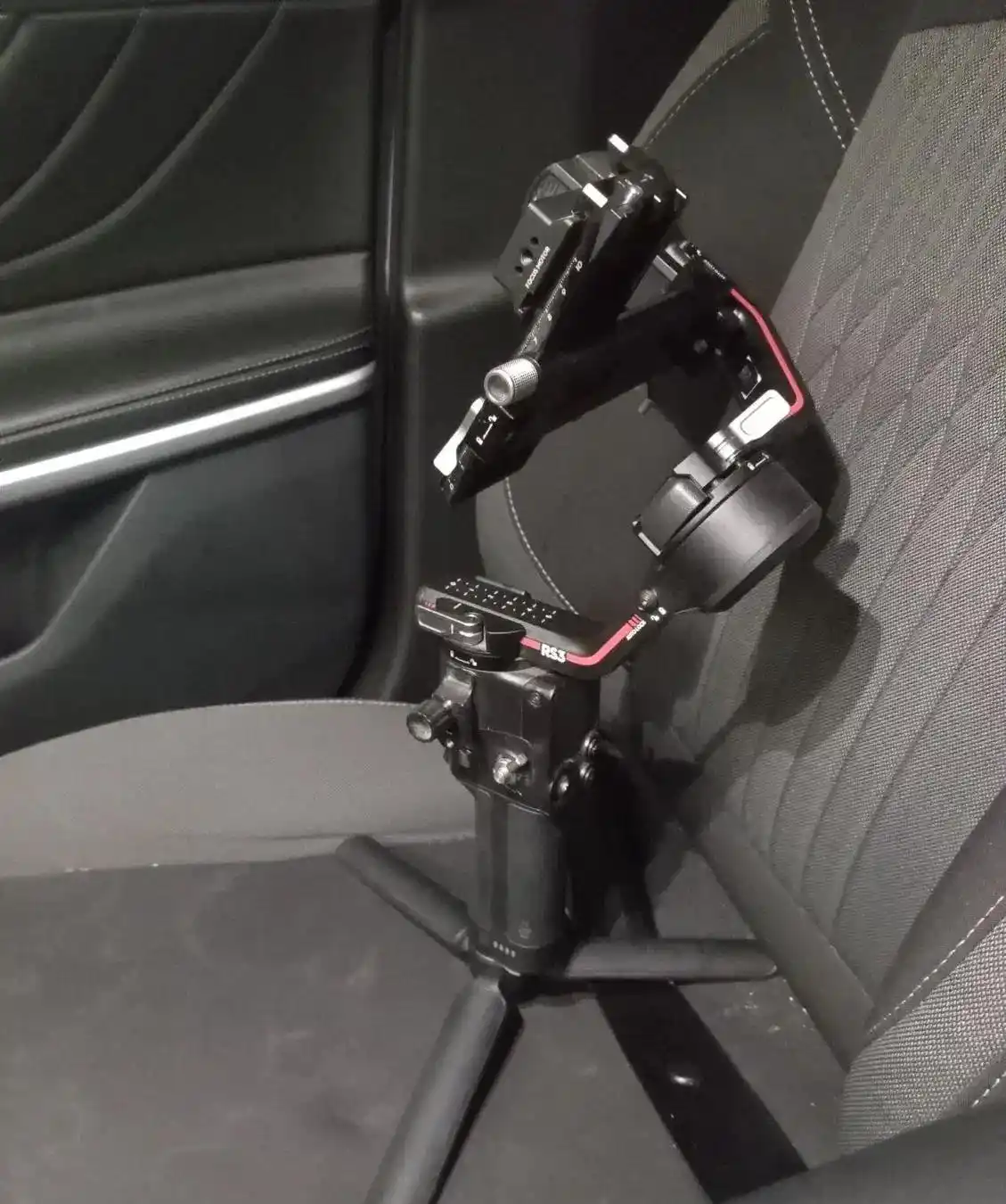 لرزشگیر DJI rs3 گیمبال دست دو