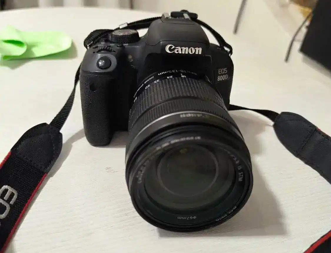 دوربین کنون 800d لنز 18-138 دست دو