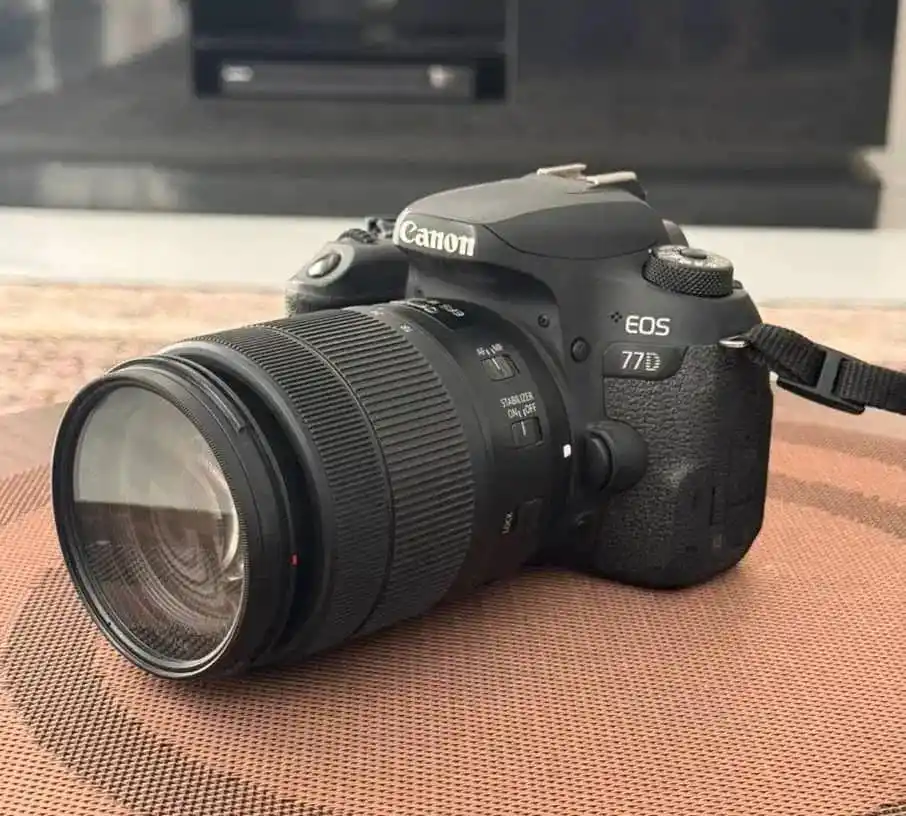 دوربین کنون 77d دست دو