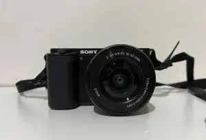 دوربین عکاسی سونی zv-e10 در حد نو دست دوم