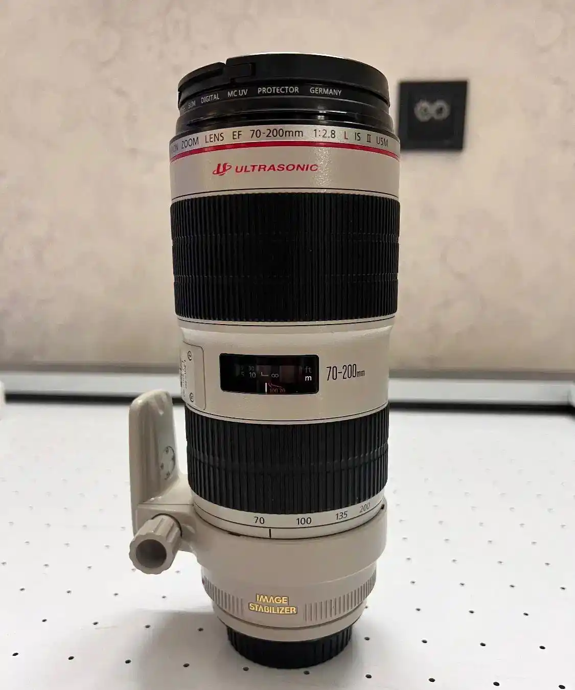 لنز ۷۰-۲۰۰ کنون دست دو