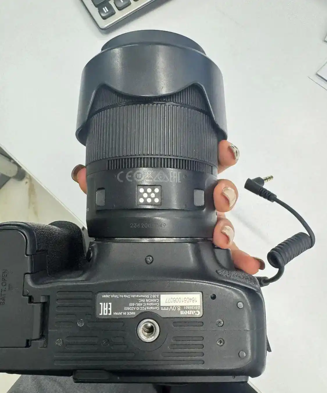 دوربین کنون90d دست دو