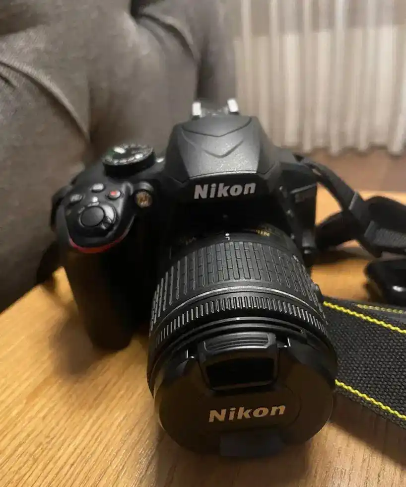 دوربین  عکاسی نیکون D3400 دست دو