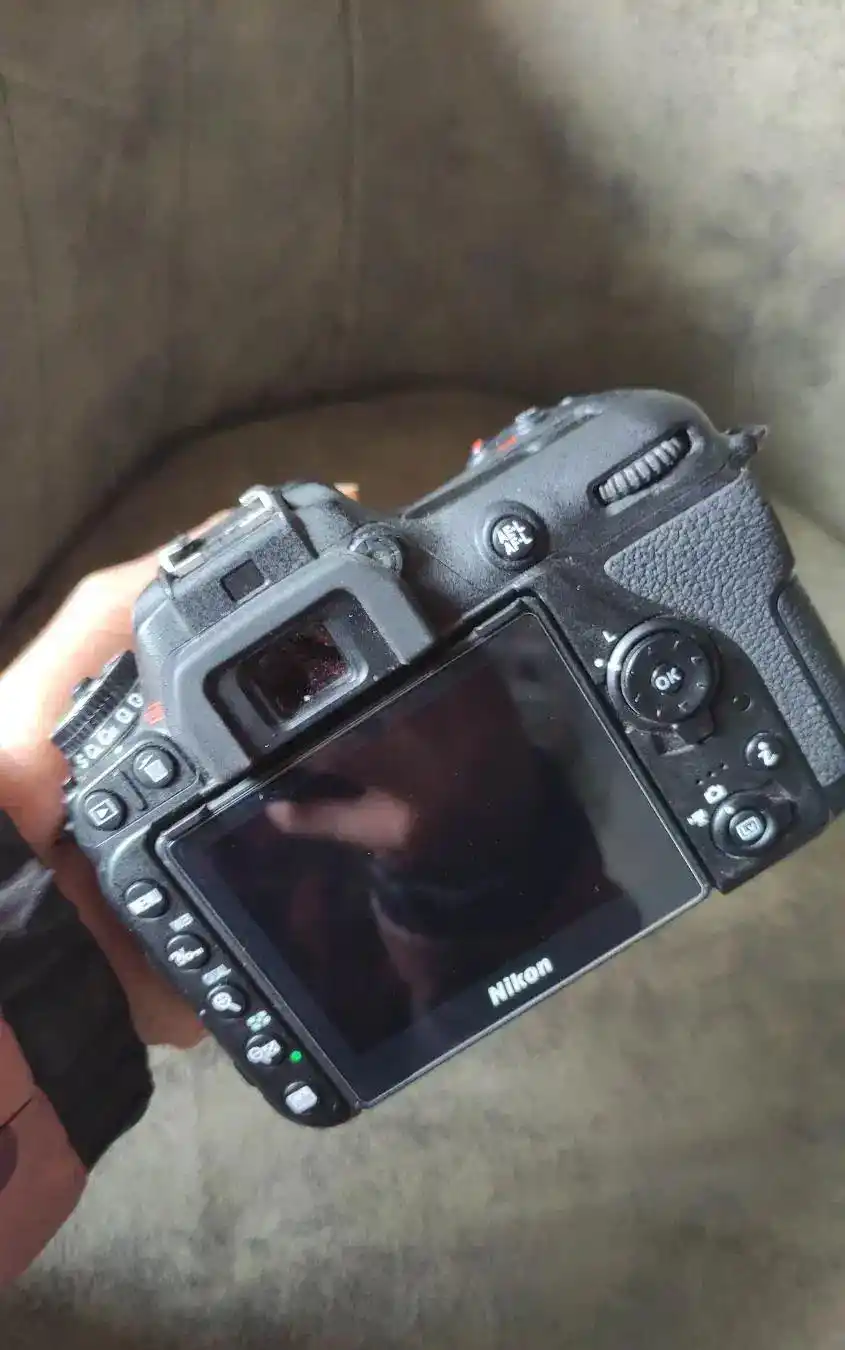 دوربیکون نیکون ۷۵۰۰.بالنز ۱۲۰.۲۴ دست دو