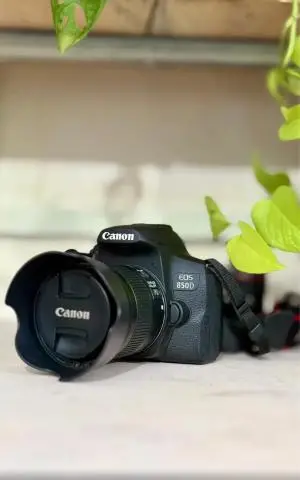 دوربین عکاسی حرفه ای canon EOS 850D دست دوم