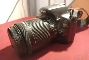 دوربین canon 200D دست دوم
