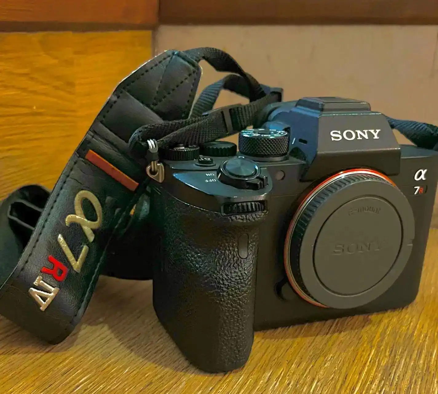 sony a7riv دست دو