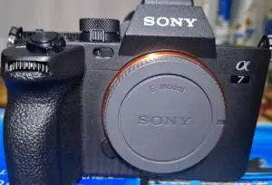 دوربین سونی Sony a7 IV به همراه لنز Sigma 24-70 دست دوم