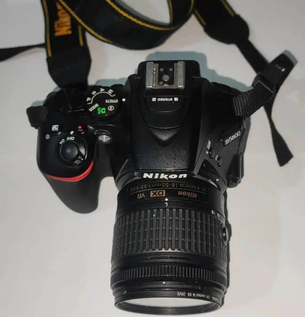 دوربین نیکون D5600 دست دو