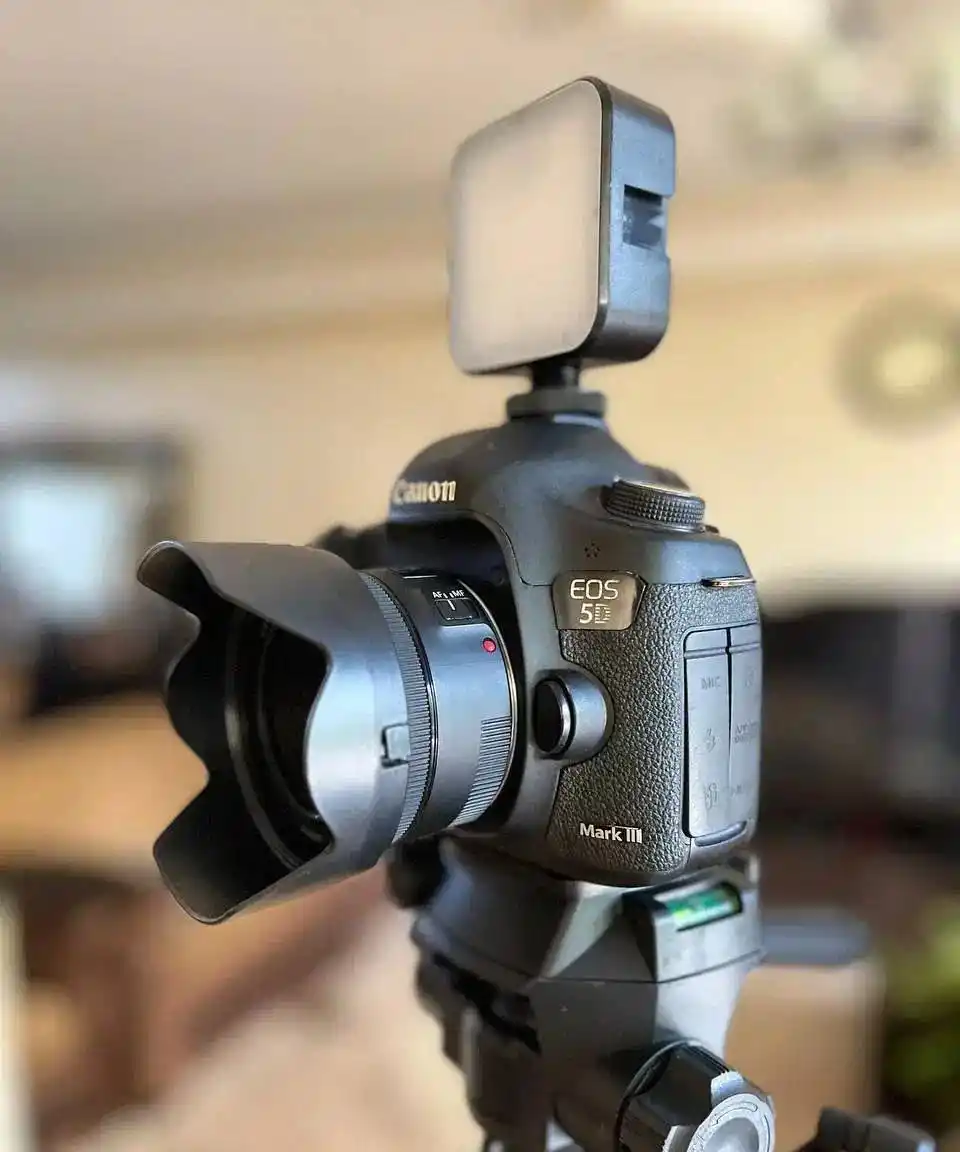 canon 5D mark3/ فیلم برداری نداشته دست دو