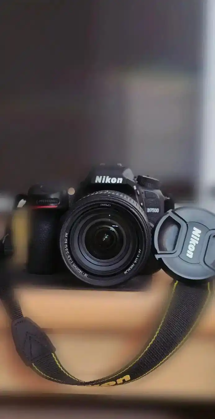 دوربین عکاسی نیکون Nikon  d7500 دست دو
