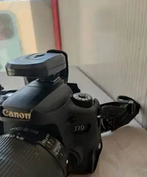 دوربین canon 77D دست دوم