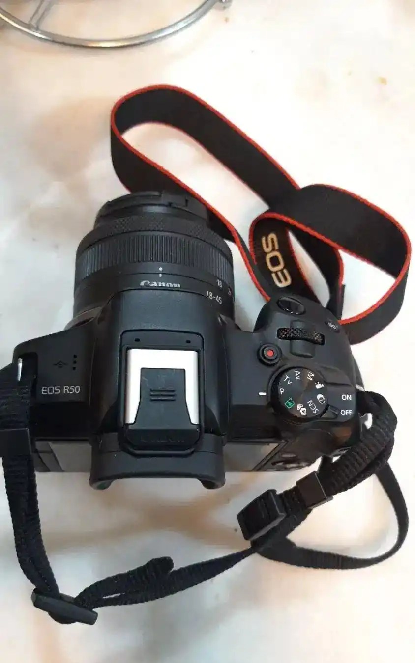 دوربین کنون r50 دست دو