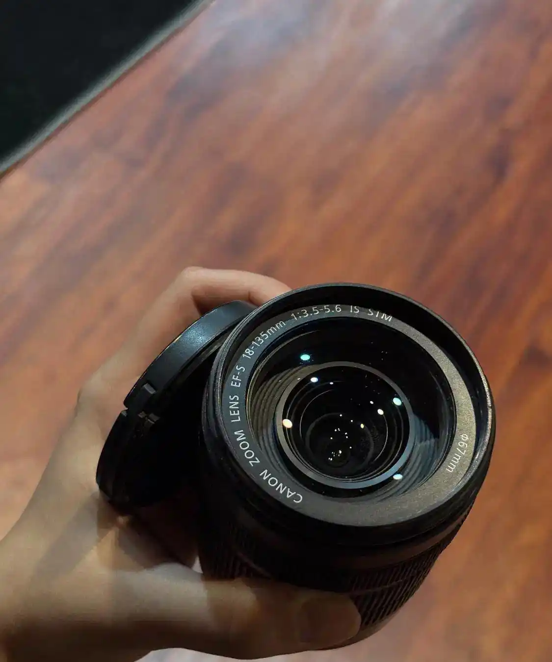 لنز ۱۸-۱۳۵ کنون دست دو