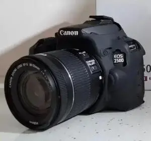 دوربین عکاسی کانن Canon EOS 100D Kit 18-55mm f/3.5-5.6 دست دوم
