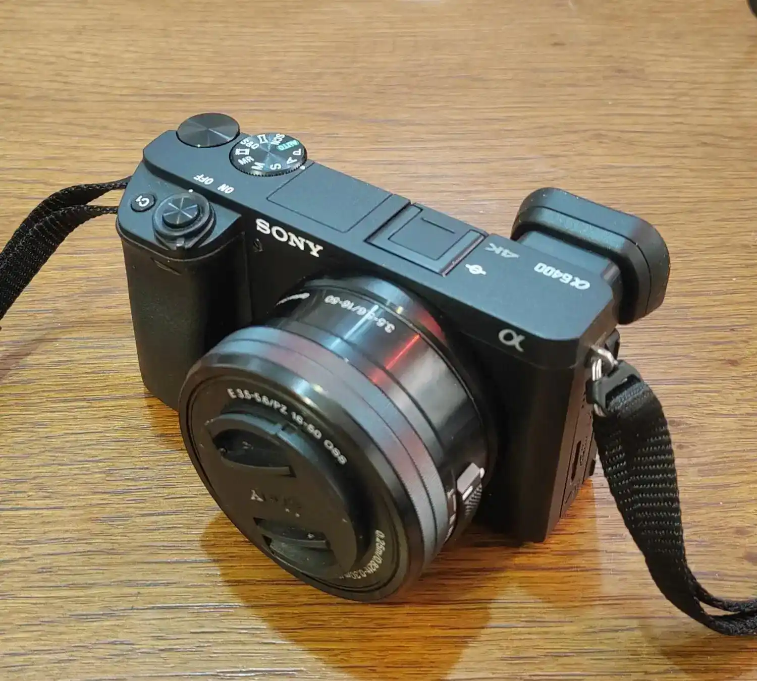 دوربین a6400 دست دو