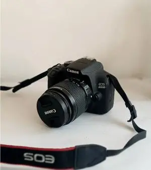 دوربین عکاسیی کنون ۲۰۰۰ دی دست دوم