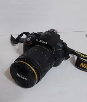دوربین نیکون d5300 با لنز 140-18 دست دوم