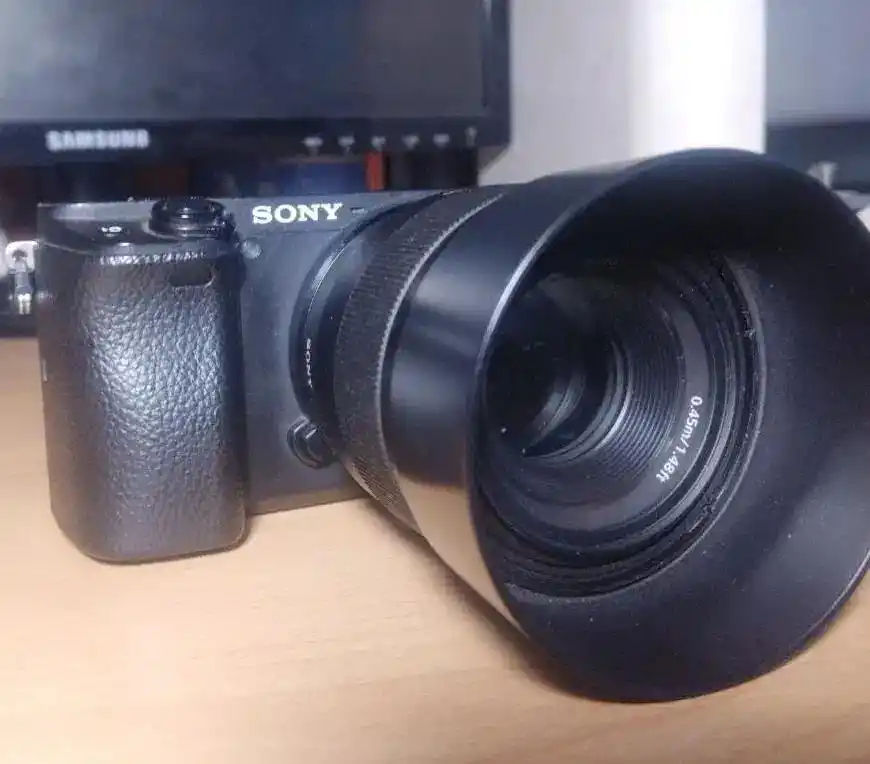 دوربین سونی a6400 دست دو