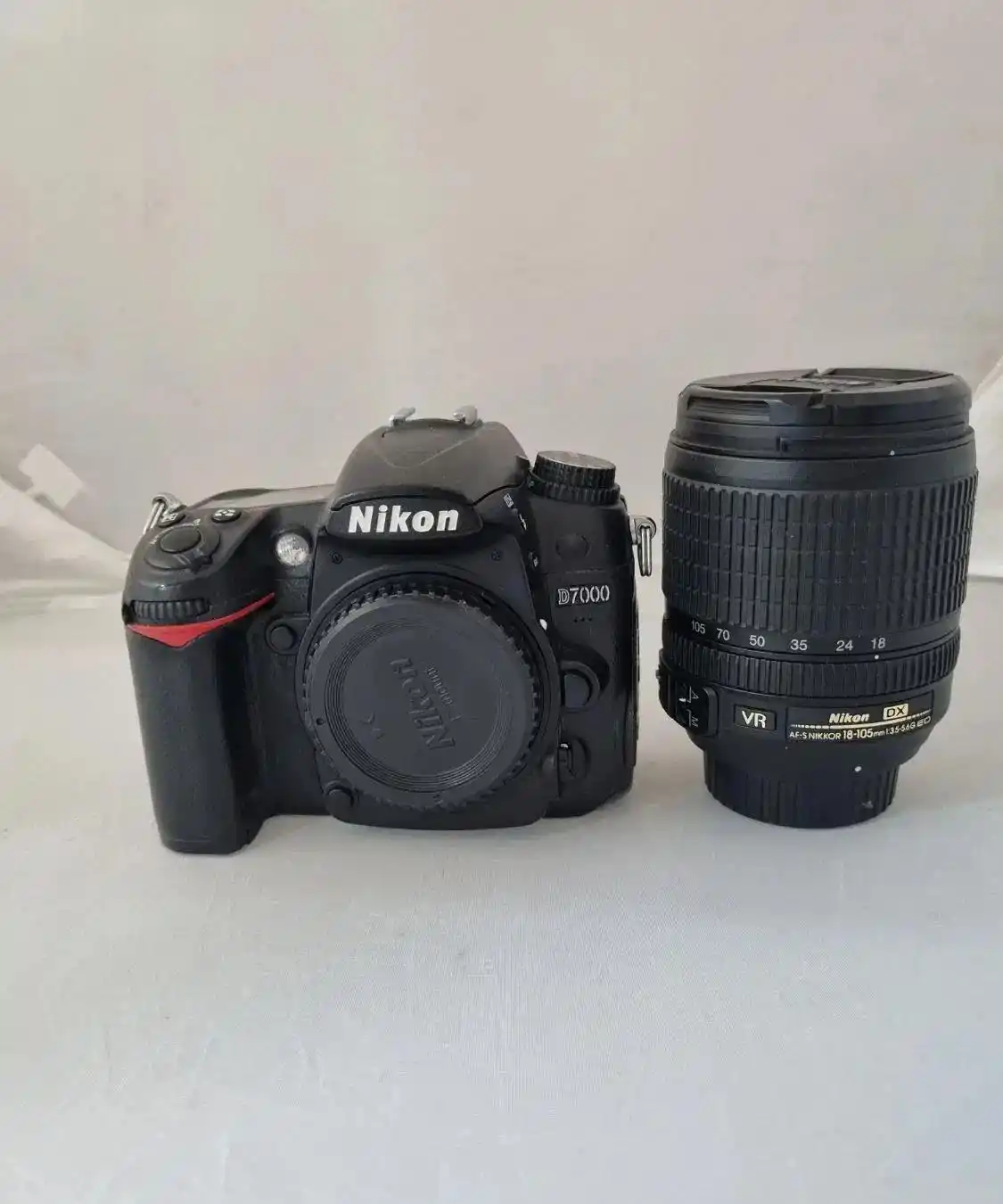 دوربین نیکون دست دو