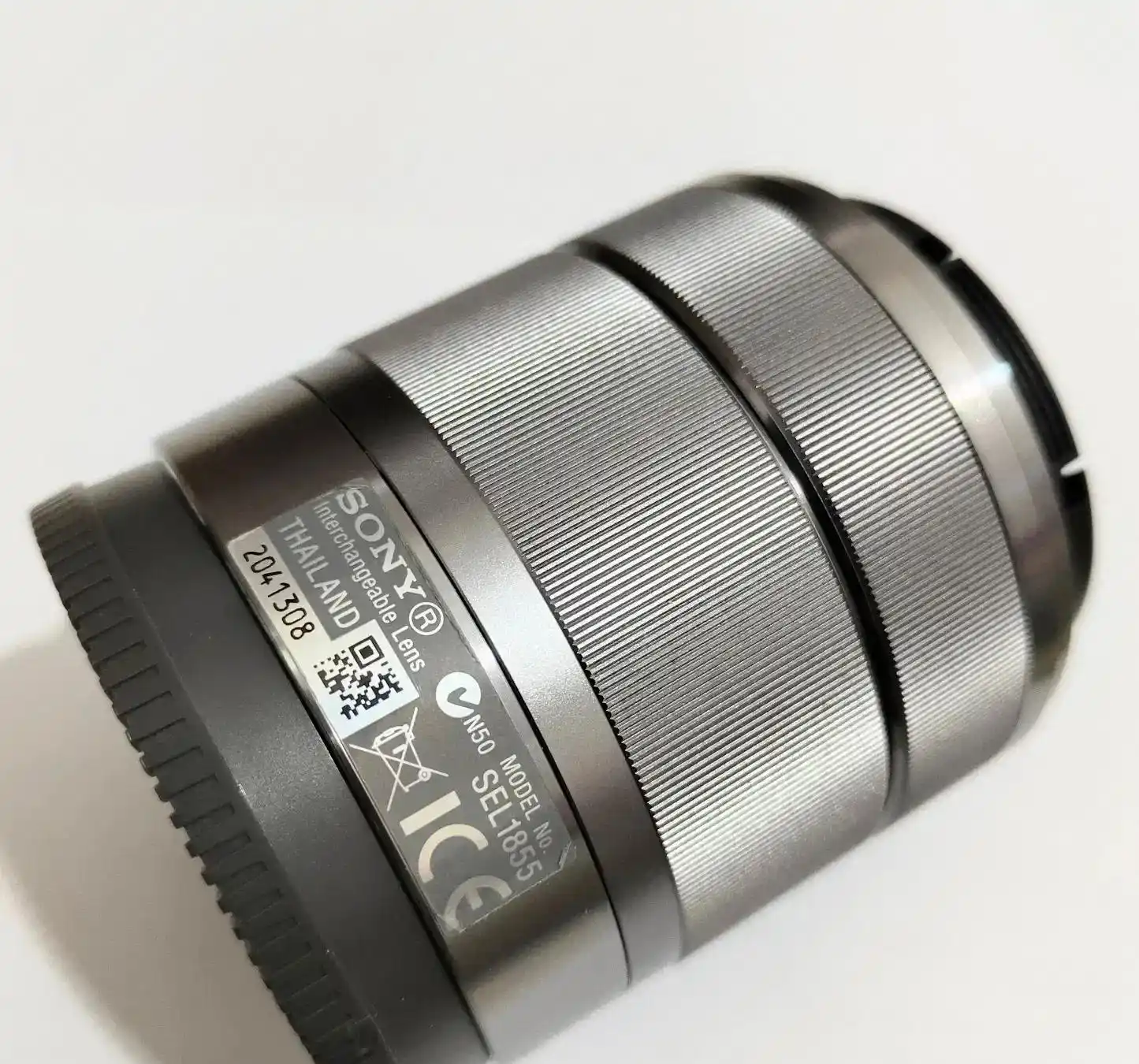 لنز سونی Sony E 18-55mm دست دو